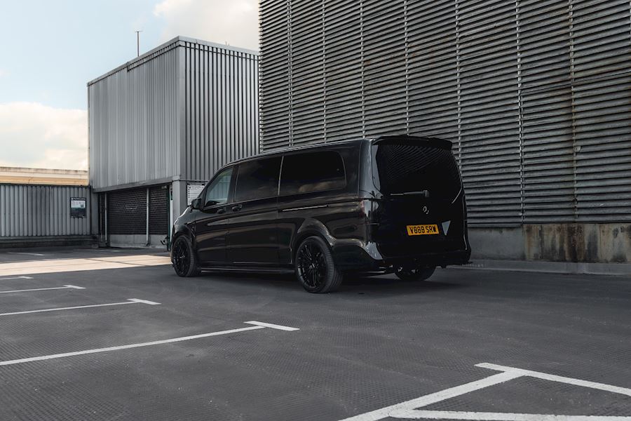 Mercedes V Class installed with Vossen HFX-4 wheels finished in Gloss Black 20x9