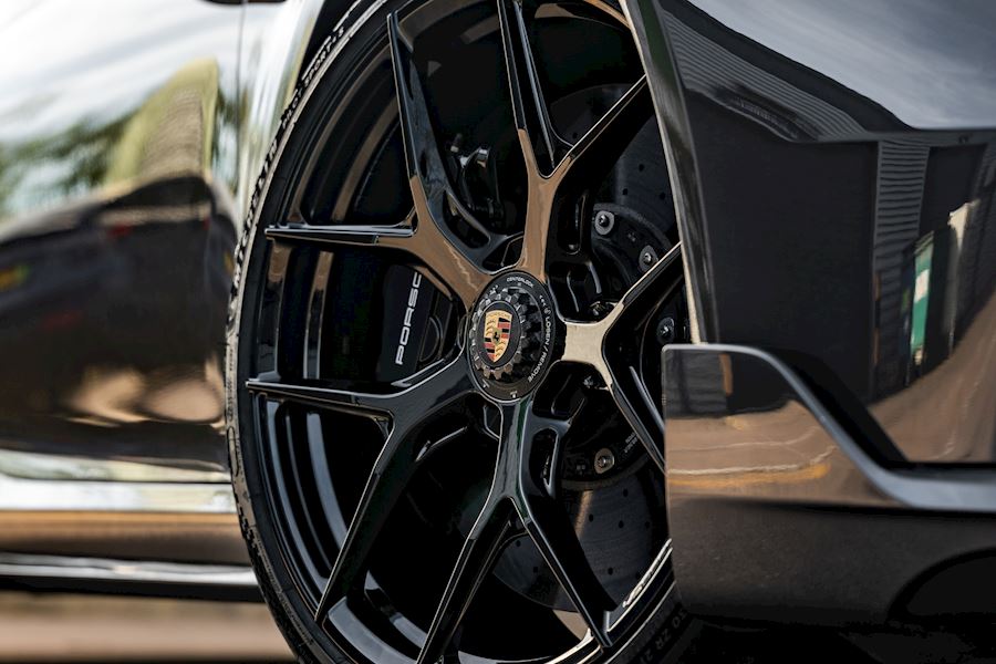 Porsche 911 Turbo S with Vossen S21-01 wheels