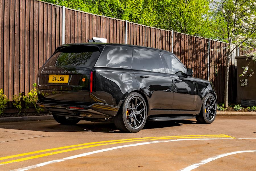 Range Rover SV installed with Vossen HF-5 wheels