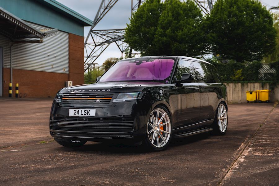 Range Rover SV installed with Vossen HFX-2 wheels
