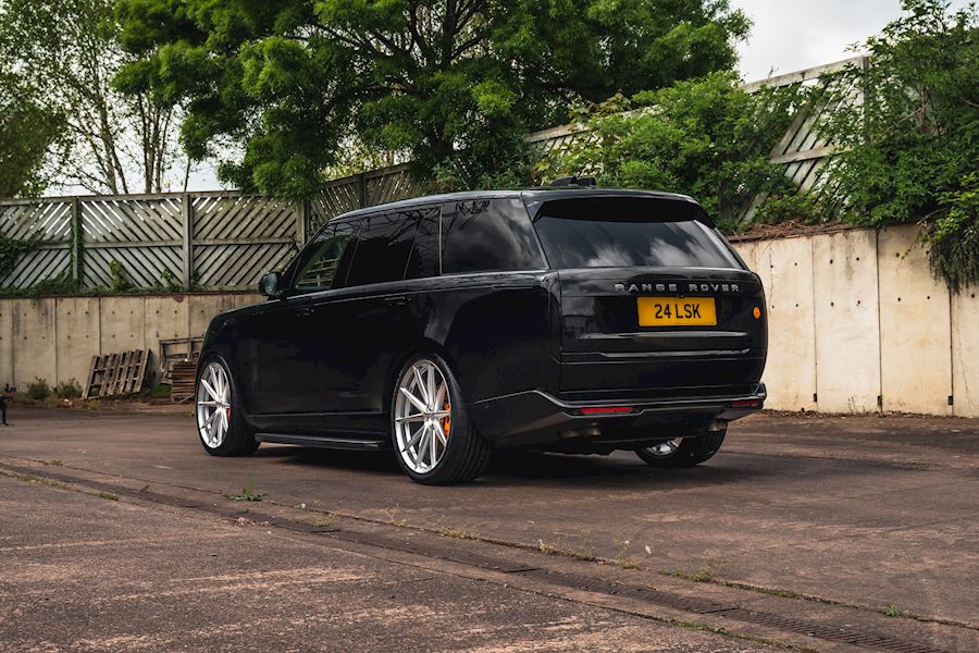 Range Rover SV installed with Vossen HFX-2 wheels