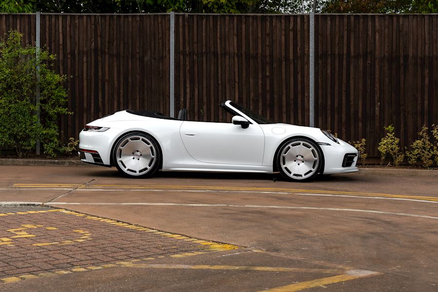 Porsche 911 Carrera 4S installed with Vossen GEN-06 wheels