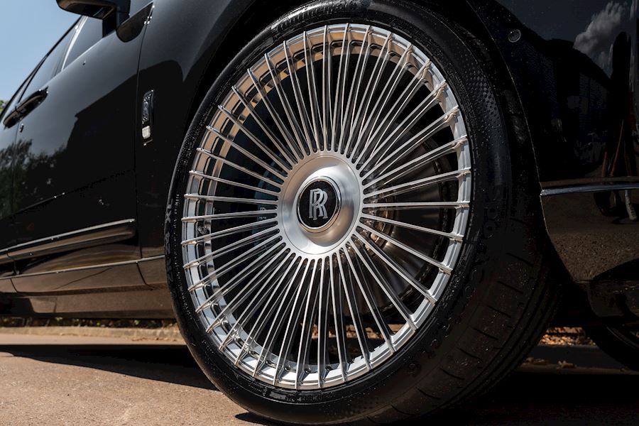 Rolls Royce Cullinan on Vossen S17-16 wheels