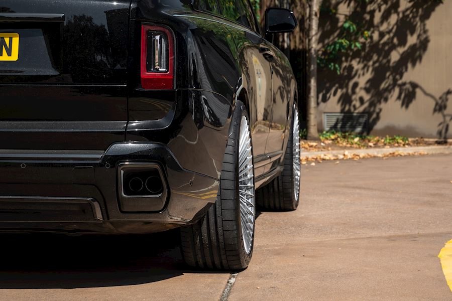 Rolls Royce Cullinan on Vossen S17-16 wheels