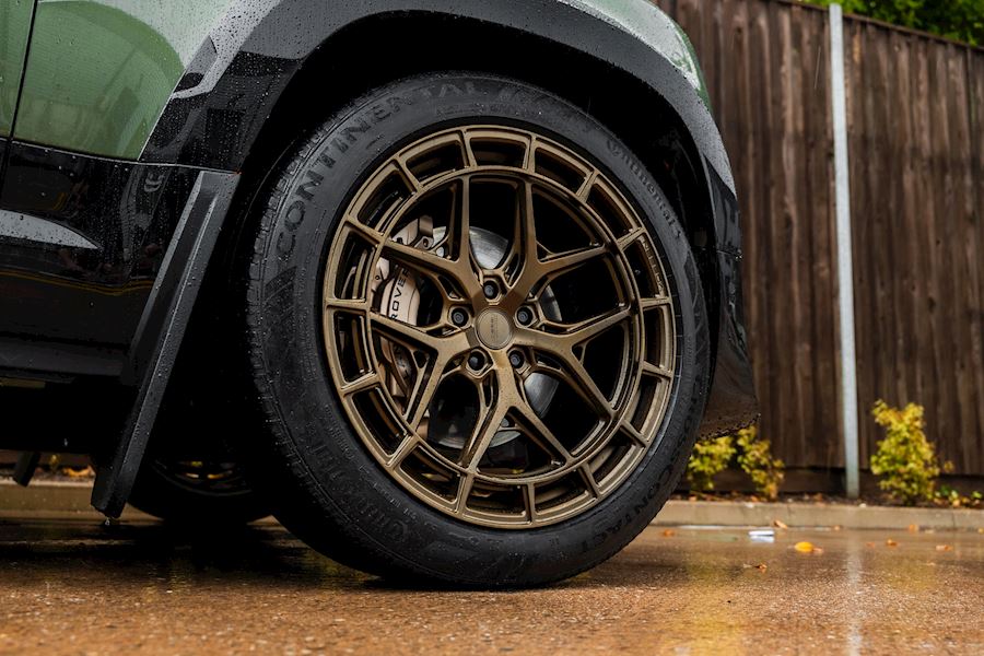 Land Rover Defender 110 on Vossen HFX-1 wheels