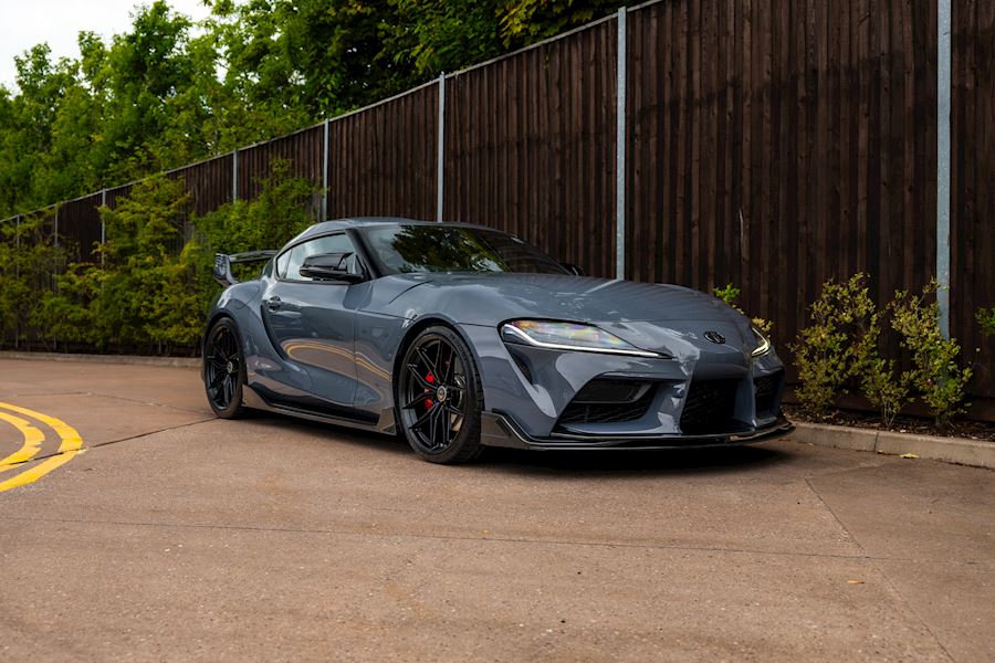Toyota Supra MK5 installed with HRE FF21 wheels