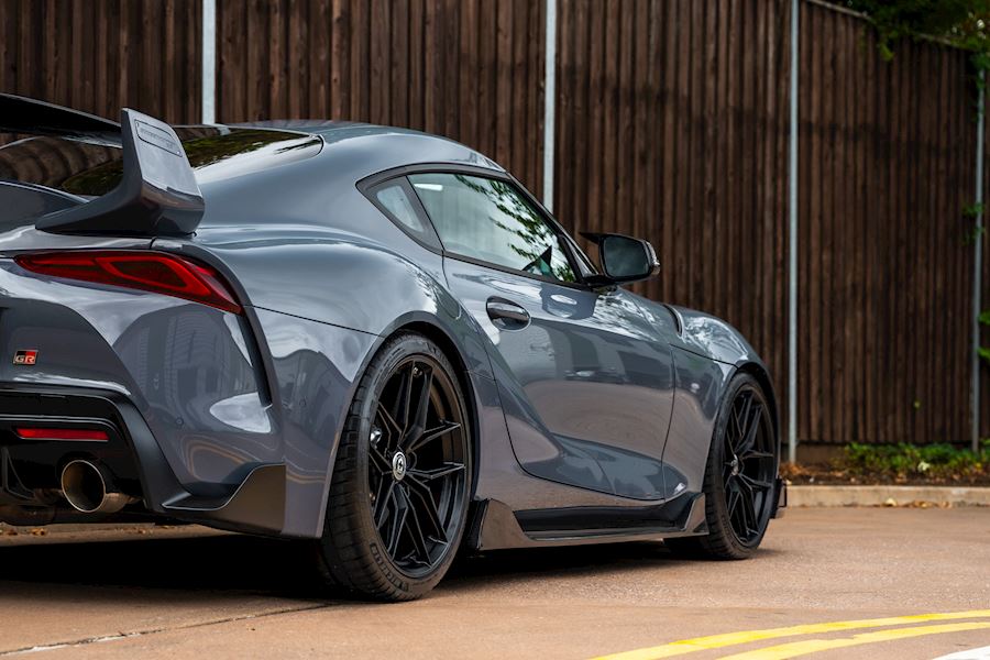 Toyota Supra MK5 installed with HRE FF21 wheels