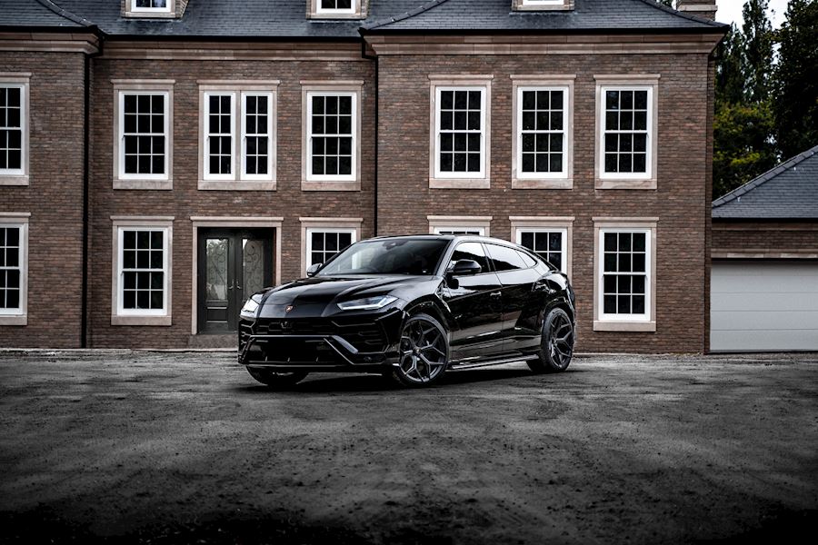 Lamborghini Urus installed with Vossen x Novitec NL4 alloy wheels