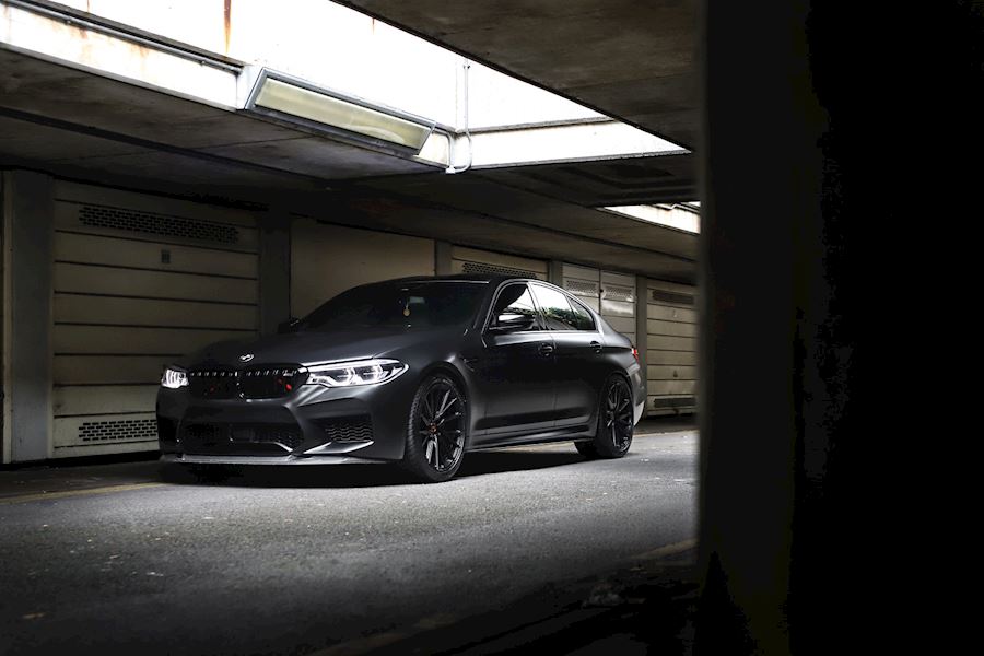 BMW F90 M5 Competition installed with Vossen HF4T alloy wheels