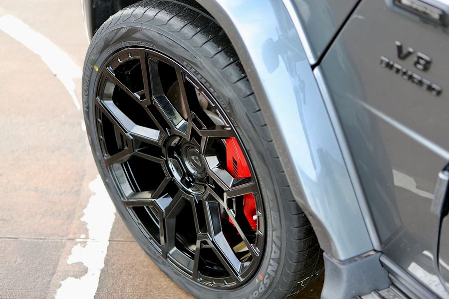Mercedes G63 AMG installed with Vossen x Urban UV4 alloy wheels