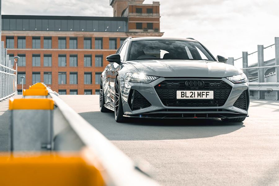 Audi RS6 installed with Vossen HF-7 wheels in 23x11 Gloss Black 