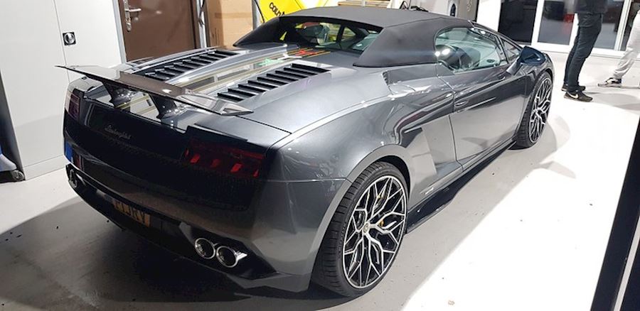 Lamborghini Gallardo installed with Vossen HF-2 wheels in Brushed Gloss Black