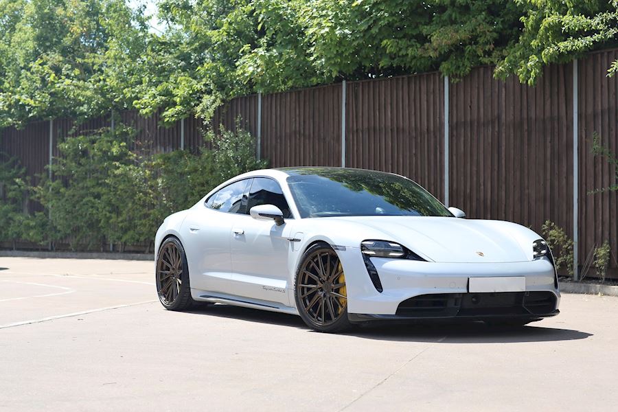 Porsche Taycan Turbo lowered & installed on Vossen HF4T Satin Bronze