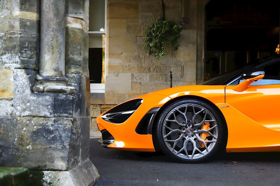 McLaren 720s installed with Vossen S17-01 alloy wheels