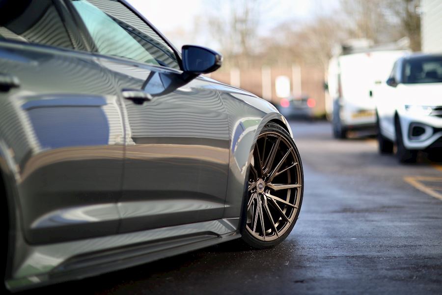 Audi RS6 C8 installed with Vossen HF4T and Urban body kit