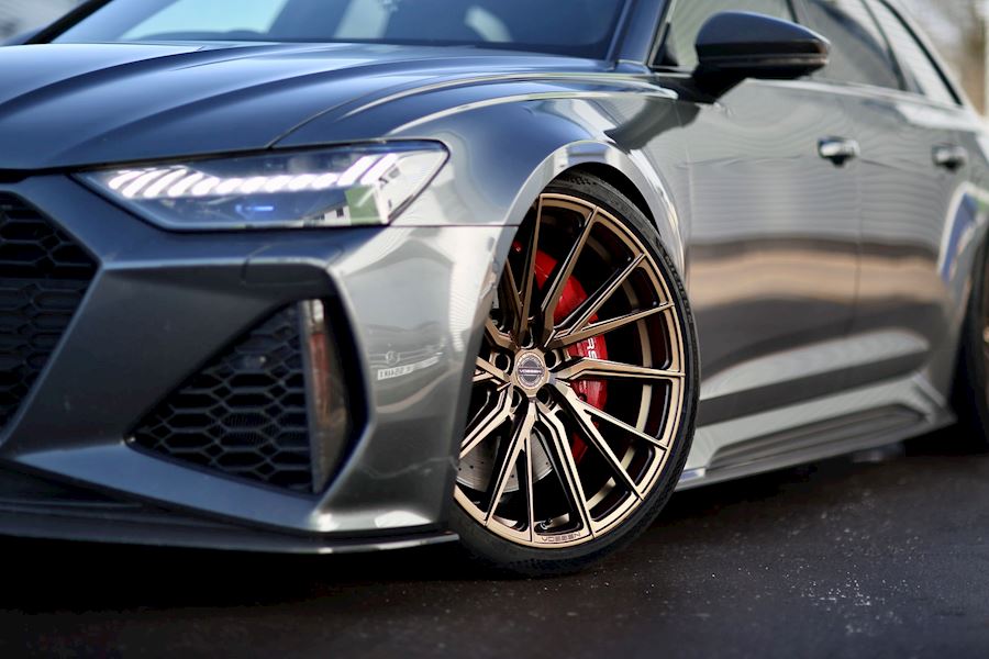 Audi RS6 C8 installed with Vossen HF4T and Urban body kit