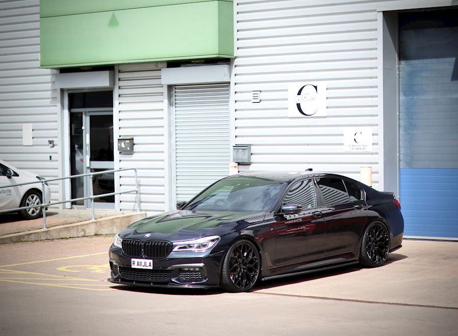 BMW 7 Series LWB installed with Vossen HF2 alloy wheels