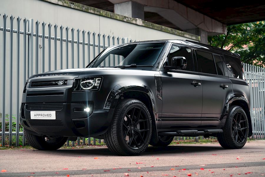 LandRover Defender 110 installed with Vossen HF5 alloy wheels