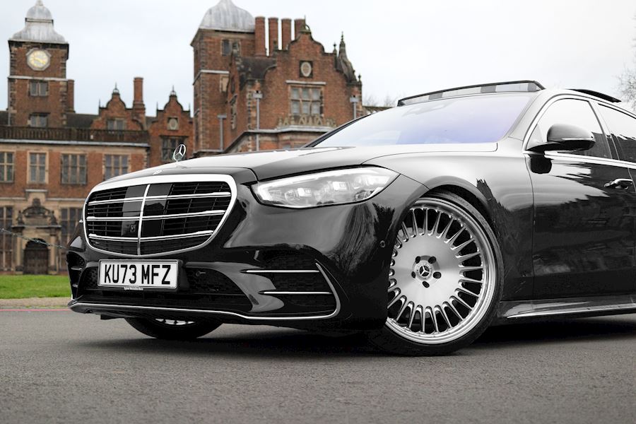 Mercedes S Class S580 2023 installed with Vossen Forged ML-R1 alloy wheels