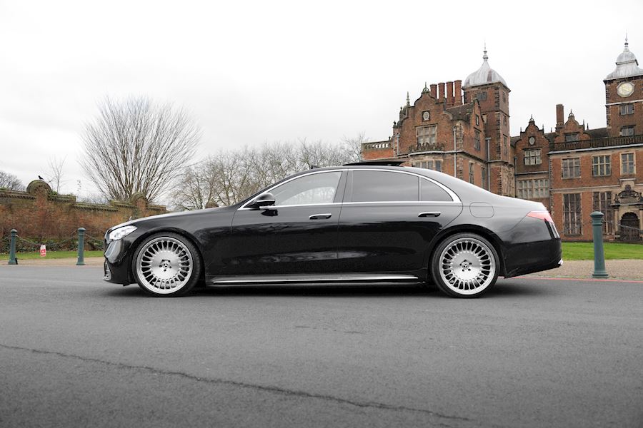 Mercedes S Class S580 2023 installed with Vossen Forged ML-R1 alloy wheels