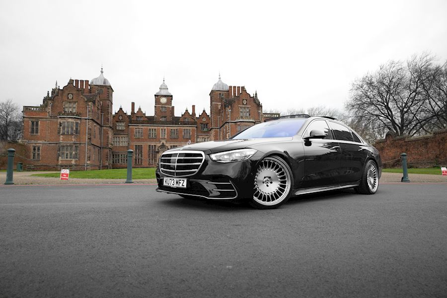 Mercedes S Class S580 2023 installed with Vossen Forged ML-R1 alloy wheels
