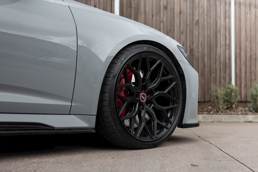 Audi RS6 C8 installed with Vossen HF-2 wheels in Satin Black