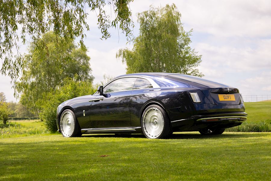 Rolls Royce Spectre installed with Vossen x Novitec SP3 alloy wheels