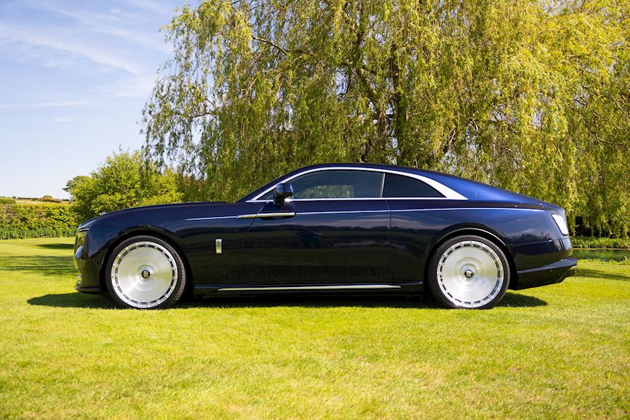 Rolls Royce Spectre installed with Vossen x Novitec SP3 alloy wheels