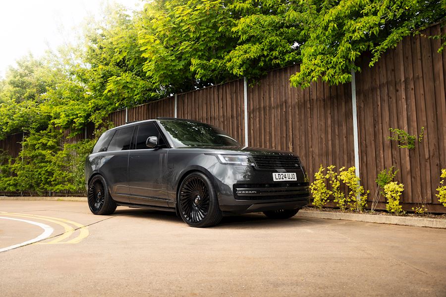 Range Rover 2024 L460 Installed With Forgiato Trimestre M TWIST Alloy Range Rover 2024 L460 Installed With Forgiato Trimestre M TWIST Alloy