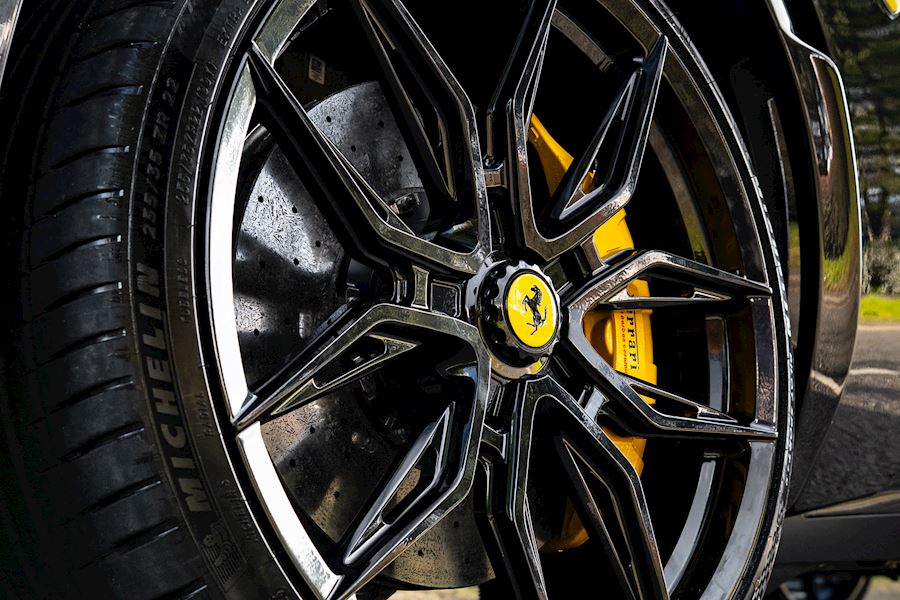 Ferrari Purosangue Installed with Vossen x Novitec NF11 wheels finished in Gloss Black 22x9.5 23x12