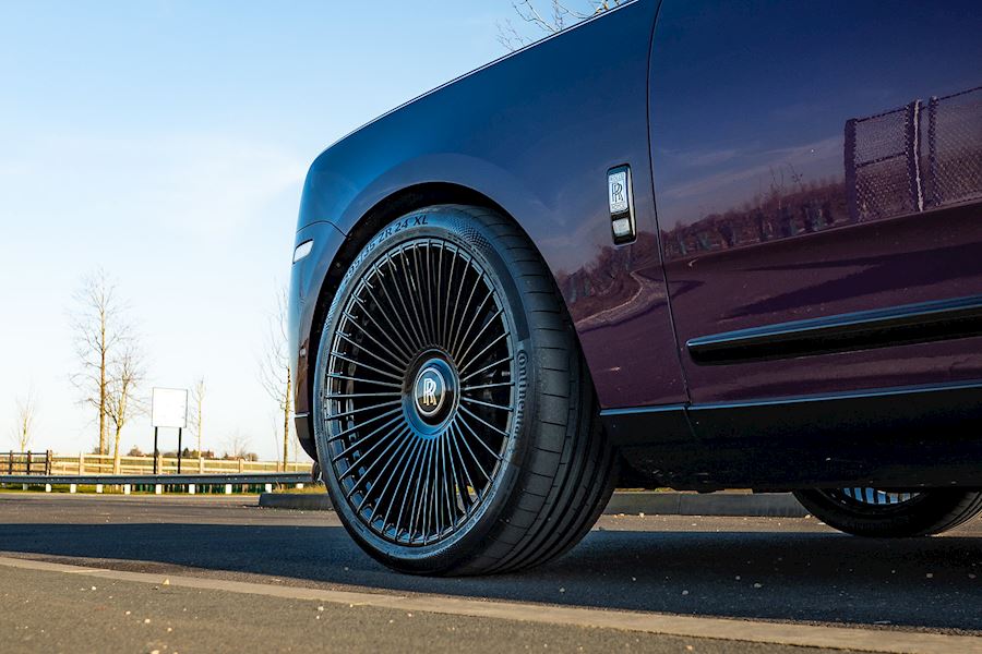 Rolls Royce Cullinan installed with Vossen Forged S17-16 finished in Gloss Black 24x10