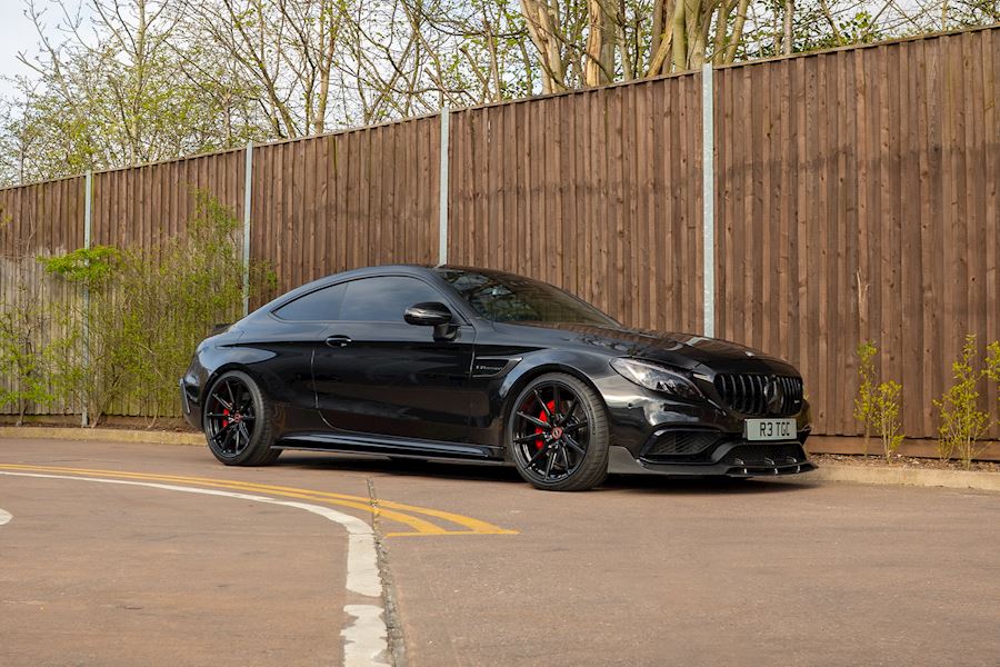 Mercedes C63s AMG W205 coupe installed with Vossen HF-3 wheels finished in Gloss Black 20x9.5 20x10.5