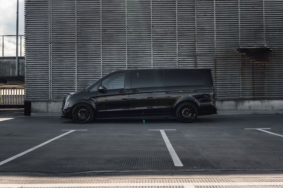 Mercedes V Class installed with Vossen HFX-4 wheels finished in Gloss Black 20x9