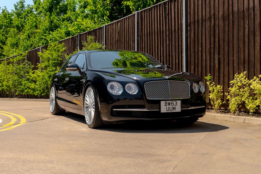 Bentley Flying Spur insttaled with AXE EX50 wheels finished in Silver Polished 22x9 22x10.5