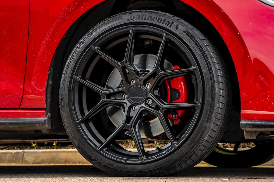 Volkswagen Golf GTI installed with Bola FLG wheels finished in Satin Black 18x8
