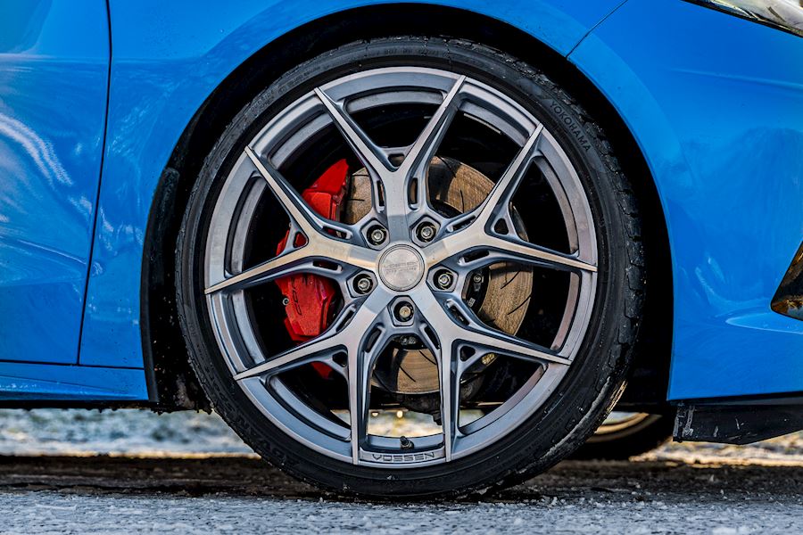 Corvette C8 Stingray installed with Vossen HF-5 wheels Custom Finish 20x9 21x12