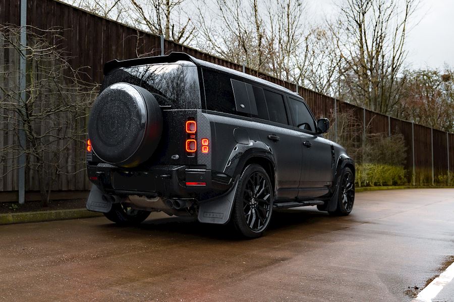 Land Rover Urban Defender installed with Urban UC-5 wheels finished in Gloss Black 23x10