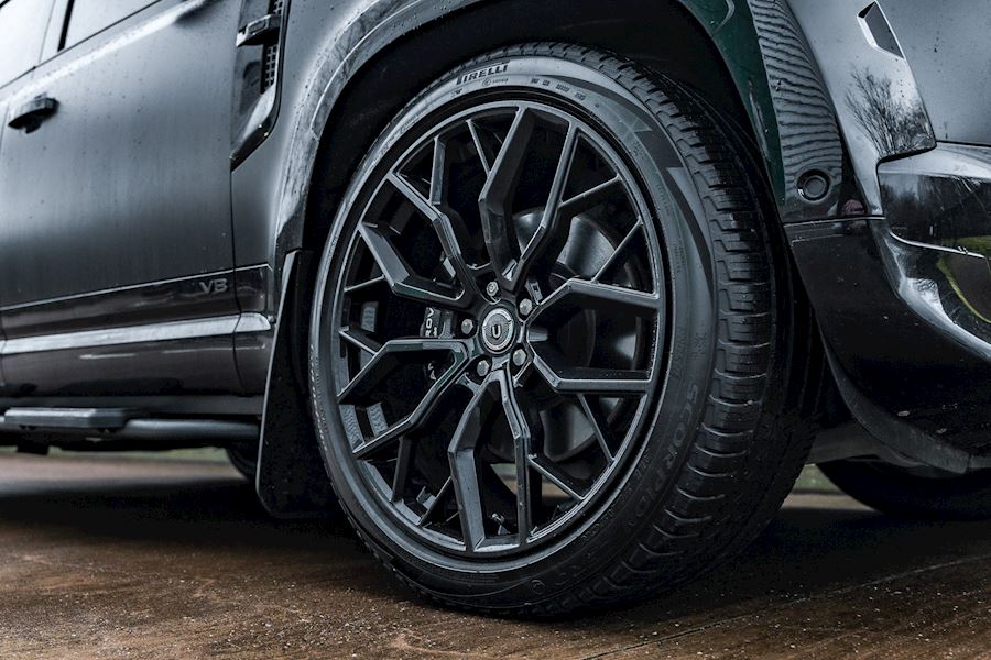 Land Rover Urban Defender installed with Urban UC-5 wheels finished in Gloss Black 23x10