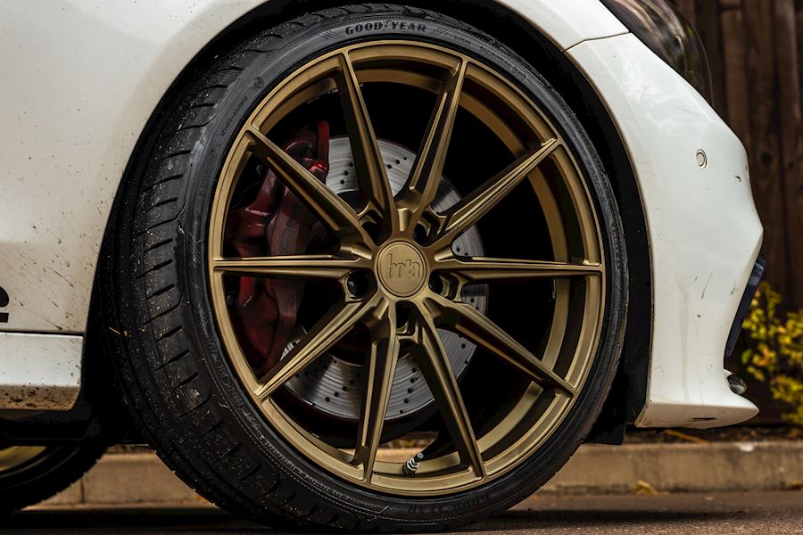 Mercedes C63S installed with Bola FLK wheels