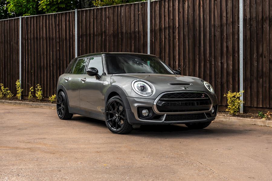 Mini Cooper Clubman installed with Bola FLY-2 wheels