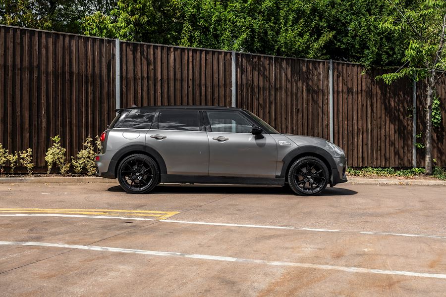 Mini Cooper Clubman installed with Bola FLY-2 wheels