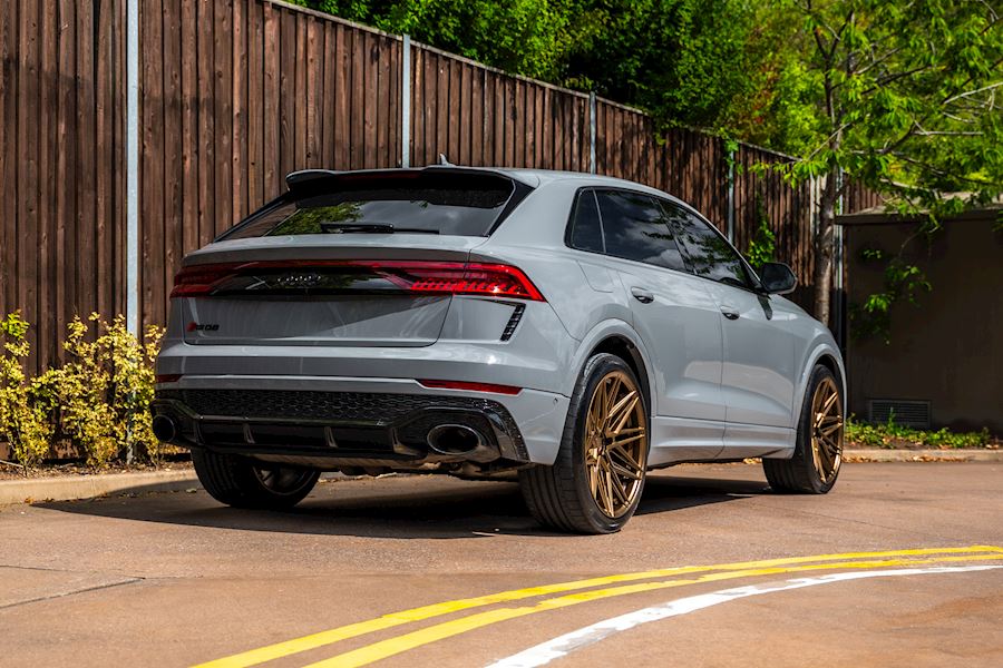 Audi RSQ8 installed with Vossen HF-7 wheels