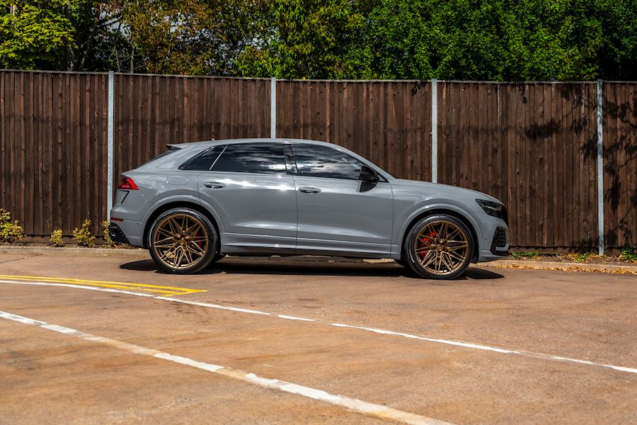 Audi RSQ8 installed with Vossen HF-7 wheels