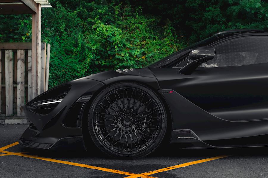 McLaren 720S installed with Vossen S21-09 wheels