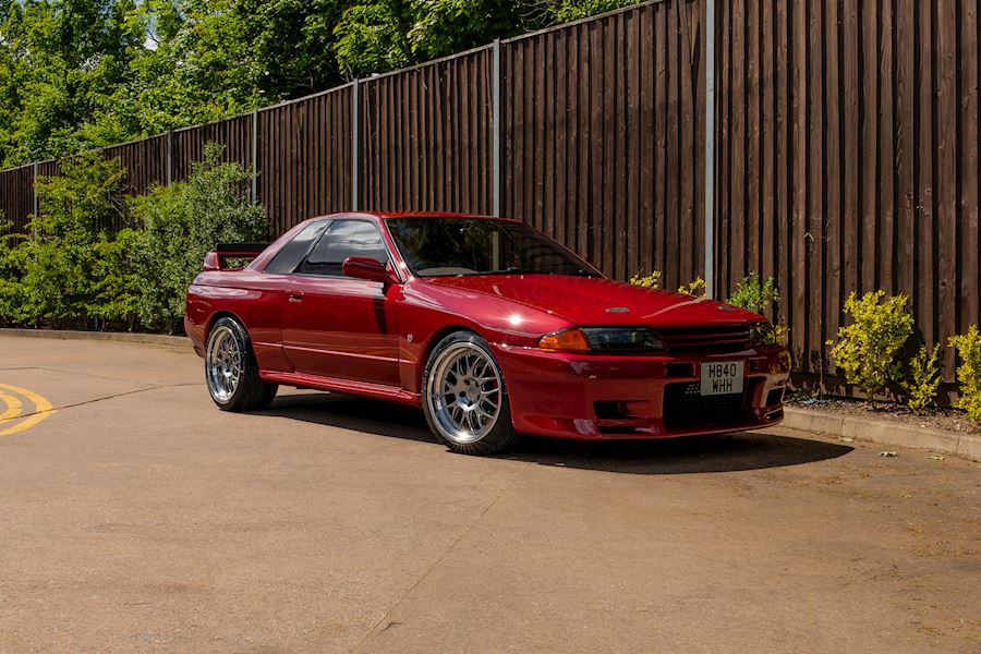 Nissan R32 Skyline installed with Forgeline GW3R (3-Piece) wheels finished in Gloss Silver