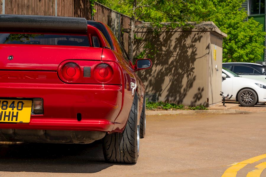 Nissan R32 Skyline installed with Forgeline GW3R (3-Piece) wheels finished in Gloss Silver
