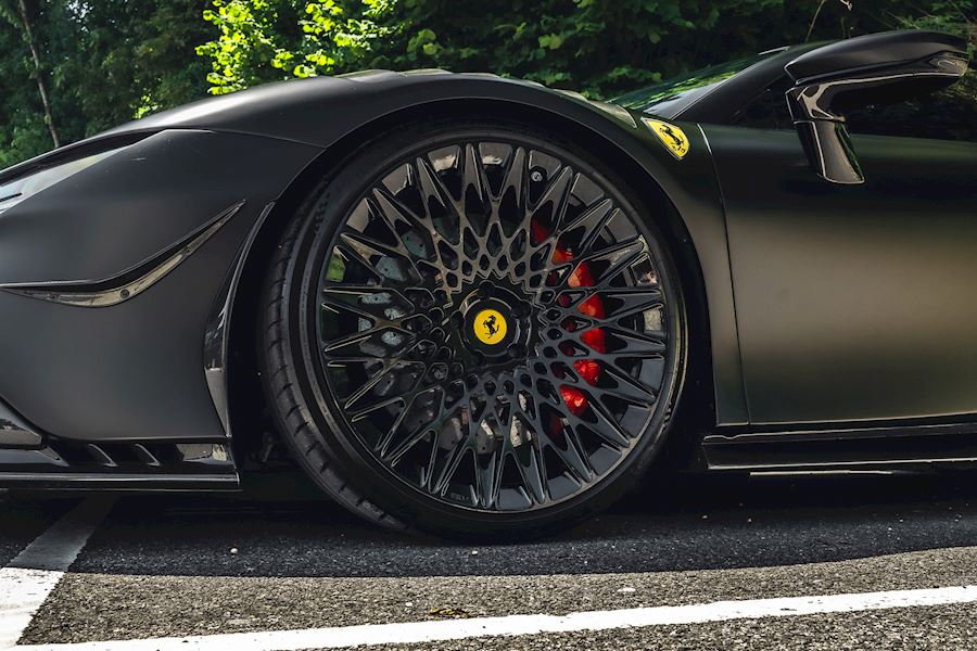 Ferrari SF90 installed with AL13 S025 wheels finished in Gloss Black 21x9.5 22x12