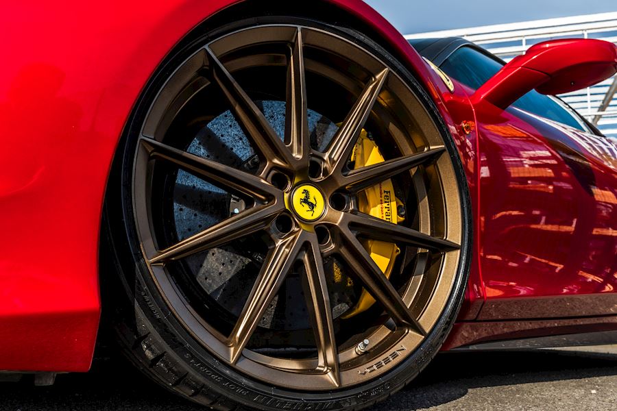Ferrari 458 Italia installed with Vossen HFX-2 wheels