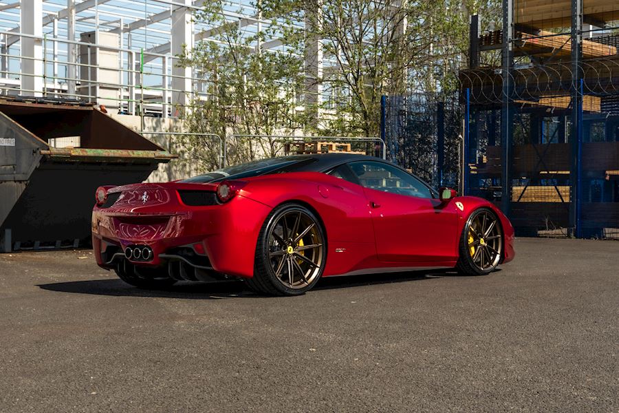 Ferrari 458 Italia installed with Vossen HFX-2 wheels