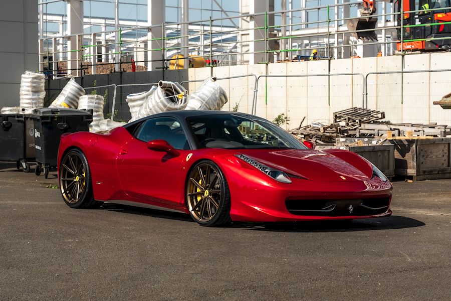Ferrari 458 Italia installed with Vossen HFX-2 wheels
